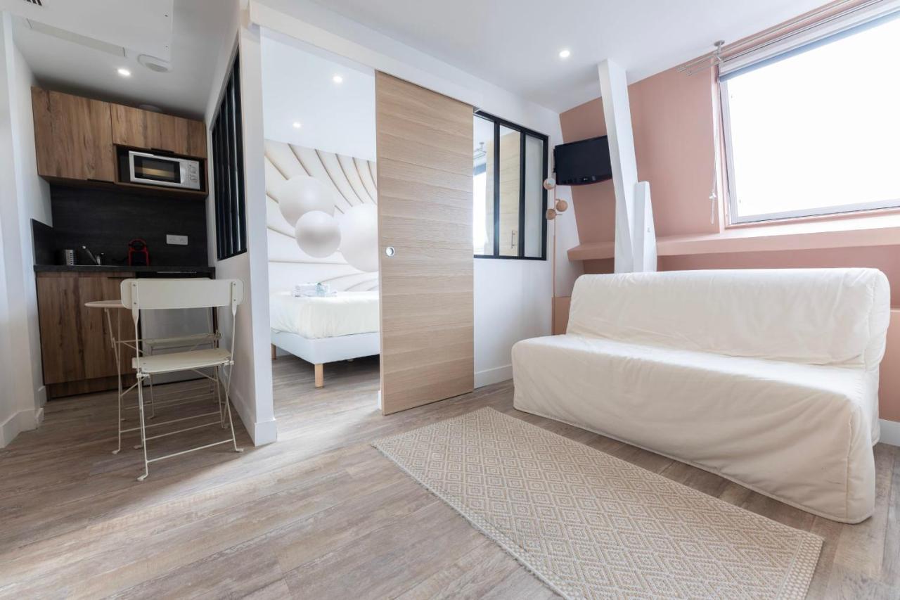 Amazing Apartment Under The Roof In Paris 8Th Dış mekan fotoğraf